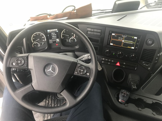 Mercedes-Benz Antos 1827LnR