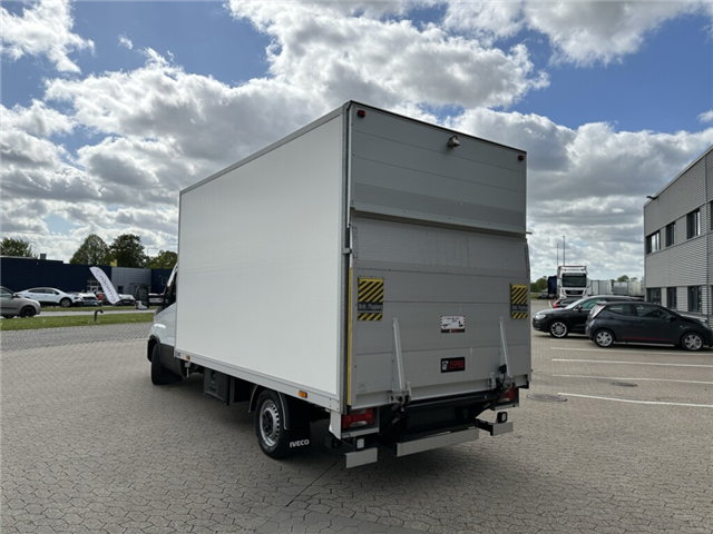 Iveco Daily 35S21 Box/lift