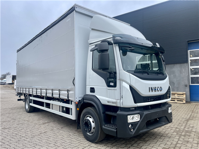 Iveco 18 pallers m. presenning