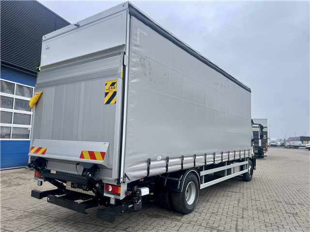 Iveco 18 pallers m. presenning