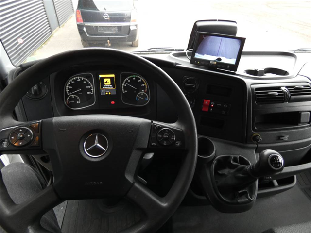 Mercedes-Benz Atego 818